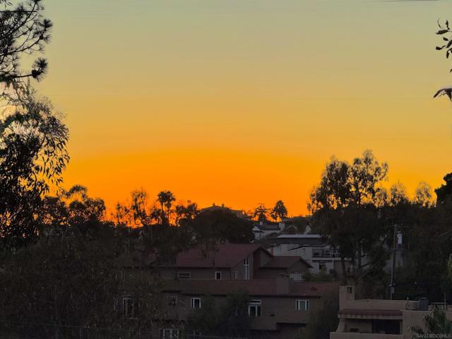 3566 Albatross St, San Diego CA: https://media.crmls.org/mediaz/92e14f03-7af9-4f5b-a41b-3cae6801f445.jpg