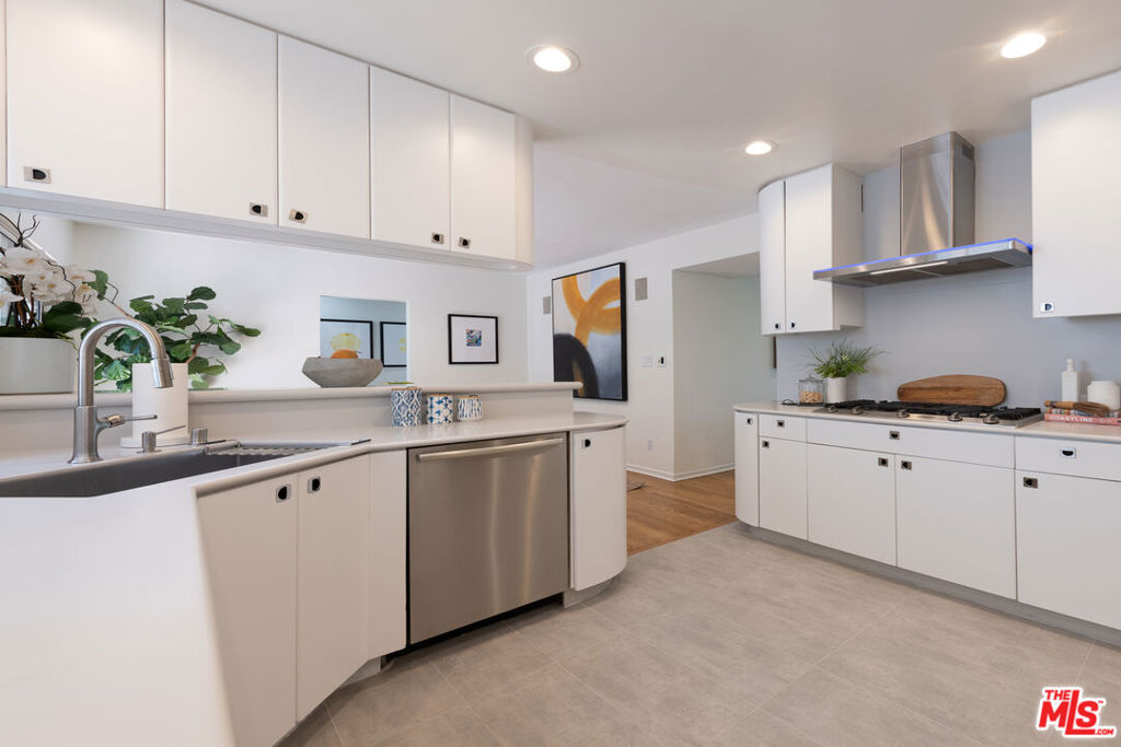 MLS #25543687 img 15