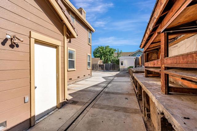 3963 Mead Street, Antioch CA: https://media.crmls.org/mediaz/92e21703-7aa8-4cb8-b3aa-6df5eabde52c.jpg