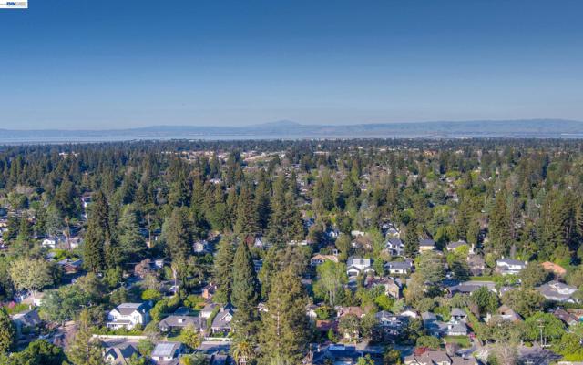 1785 Holly Ave, Menlo Park CA: https://media.crmls.org/mediaz/92e28f7e-fff9-4236-837d-51861e5d3d99.jpg