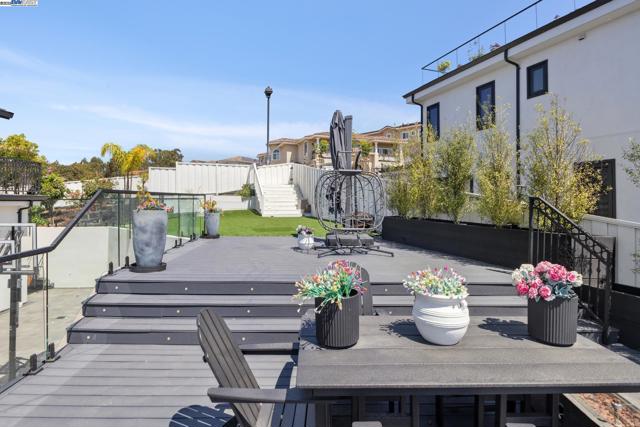 3606 Sarita St, Hayward CA: https://media.crmls.org/mediaz/92e2f3b5-6305-45f5-ac60-eb6fd3d243ae.jpg