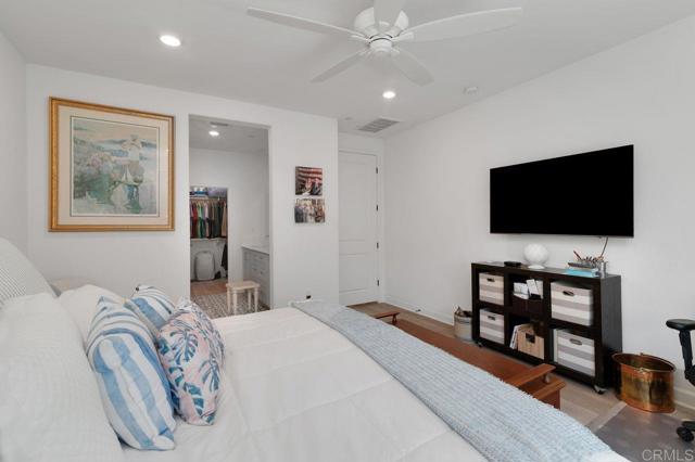 2051 Julie Dawn Place, Escondido CA: https://media.crmls.org/mediaz/92e33dd9-b97b-4213-a0b5-9e987e4e86b1.jpg