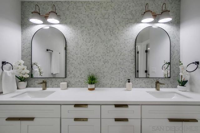 10415 Mesa Madera Dr, San Diego CA: https://media.crmls.org/mediaz/92e3934d-d91e-4b96-a2bb-4ac579802cc4.jpg