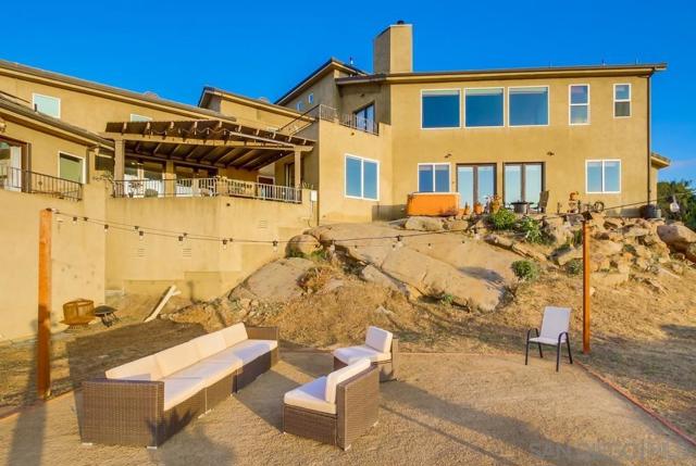 13037 Yerba Valley Way, Lakeside CA: https://media.crmls.org/mediaz/92e3deeb-6bcb-472f-9914-a0f7cbd7256f.jpg