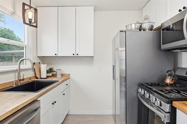 Detail Gallery Image 9 of 69 For 462 464 Emerson St, Chula Vista,  CA 91911 - 7 Beds | 5 Baths