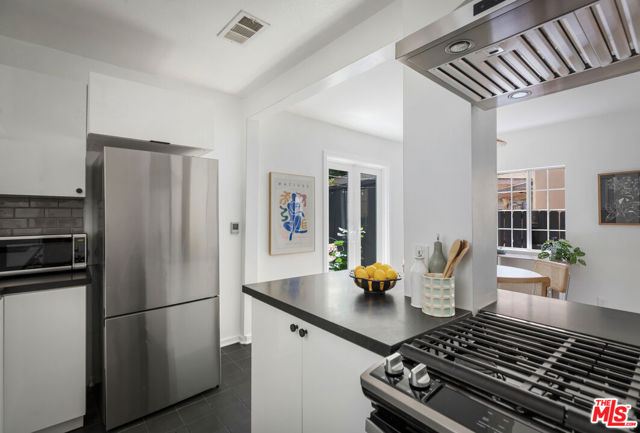 329 N Avenue 57, Los Angeles CA: https://media.crmls.org/mediaz/92e52606-ddb5-42c8-a744-c120423ed9a6.jpg