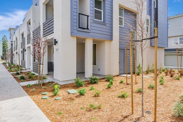 2102 Ivory Terrace, San Ramon CA: https://media.crmls.org/mediaz/92e6066f-45a4-4390-b83f-3904a6ccf06f.jpg