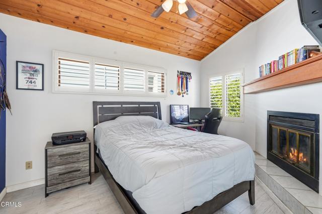 Detail Gallery Image 13 of 34 For 3233 Community Ave, La Crescenta,  CA 91214 - 3 Beds | 2 Baths