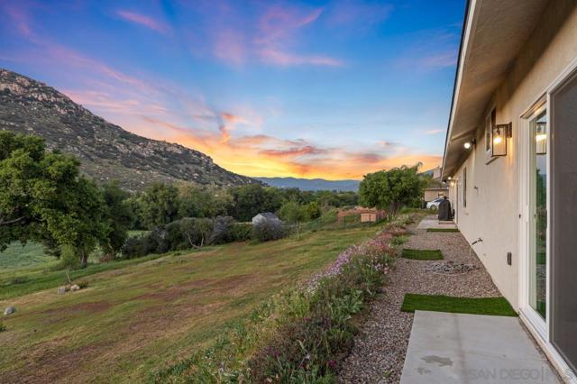 22916 Tombill Rd, Ramona CA: https://media.crmls.org/mediaz/92e6911d-3ad1-4cfd-9a3f-980213fdfdfb.jpg