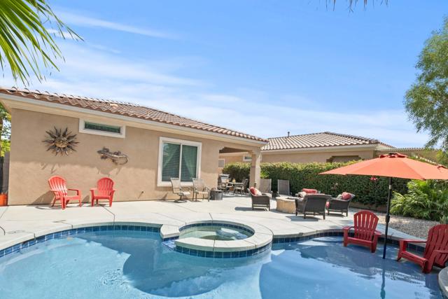 81673 Avenida Alturas, Indio CA: https://media.crmls.org/mediaz/92e8009f-4c9d-4e98-a935-735312137002.jpg