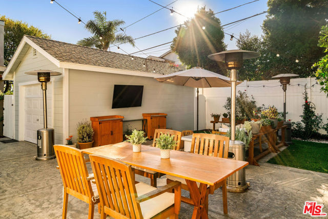 3613 Oak Avenue, Manhattan Beach, California 90266, 3 Bedrooms Bedrooms, ,2 BathroomsBathrooms,Single Family Residence,For Sale,Oak,24458139