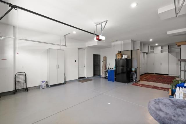6573 Purple Crab Drive, Newark CA: https://media.crmls.org/mediaz/92e9c768-6972-4ad5-93e5-762a1fef1c2e.jpg