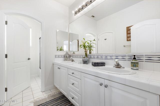 3306 Rising Star Avenue, Simi Valley CA: https://media.crmls.org/mediaz/92ea46f1-7eff-4260-8b01-4106d76b46cf.jpg