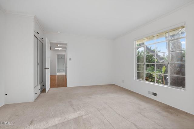 281 Glen Ellen Drive, Ventura CA: https://media.crmls.org/mediaz/92ea783e-5741-47b2-8078-1c5c6fa54e27.jpg