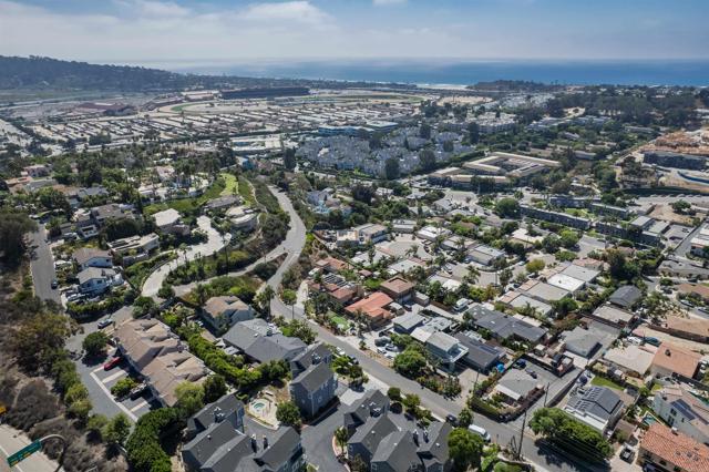 Detail Gallery Image 33 of 38 For 811 Highland Dr, Solana Beach,  CA 92075 - 3 Beds | 2/1 Baths