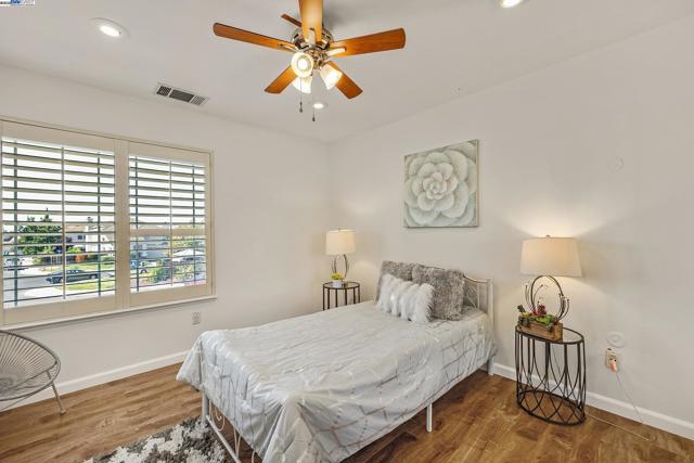 100 Arroyo Ct, Union City CA: https://media.crmls.org/mediaz/92eb7a6a-27ed-484e-834d-bf7df1d0d5b3.jpg