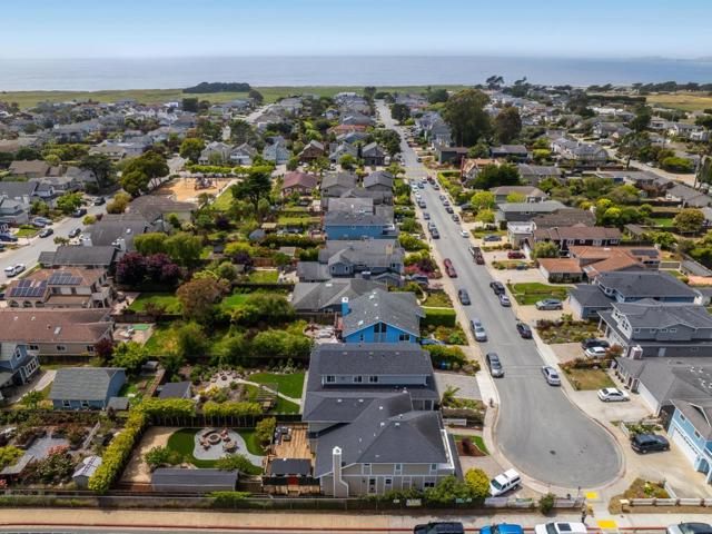 448 Correas Street, Half Moon Bay CA: https://media.crmls.org/mediaz/92eb909a-e12e-4a62-9124-43d00bb10135.jpg