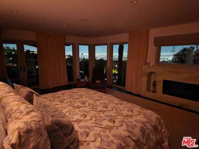 1380 Summitridge Place, Beverly Hills, California 90210, 4 Bedrooms Bedrooms, ,1 BathroomBathrooms,Single Family Residence,For Sale,Summitridge,24371601