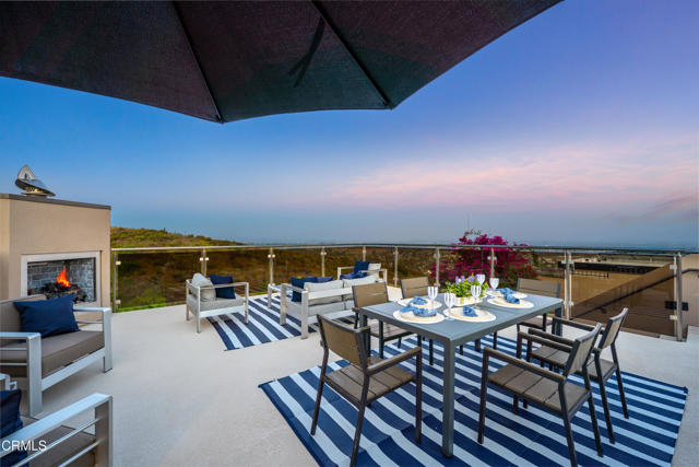 5572 Rainier Street, Ventura CA: https://media.crmls.org/mediaz/92eca141-fdb2-4249-a95b-b611b9ea167c.jpg