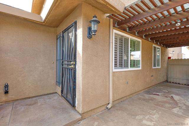 2830 Terrace Pine Dr, San Ysidro CA: https://media.crmls.org/mediaz/92ed242a-3276-4ded-82e0-509c0fe87b92.jpg