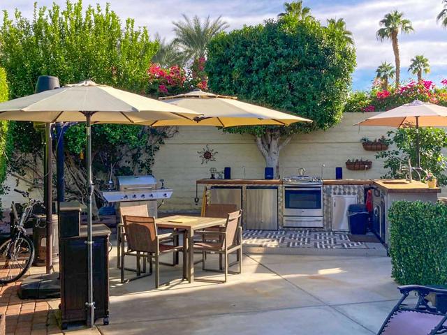 80394 Avenue 48, Indio CA: https://media.crmls.org/mediaz/92ed2d5c-e5d0-498e-a3b1-2e73d17a44e4.jpg