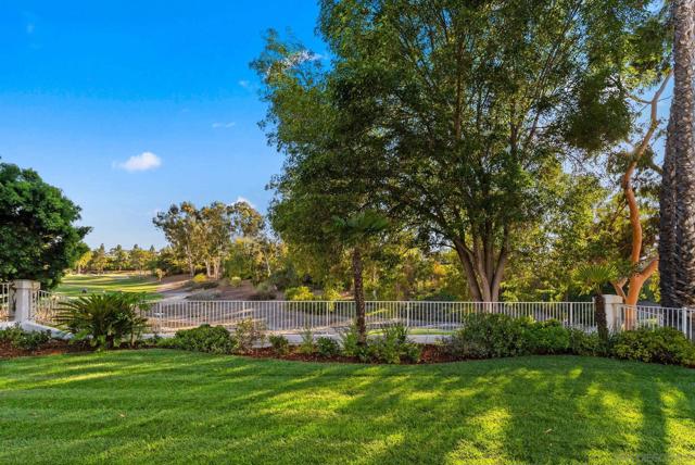 12257 Avenida Consentido, San Diego CA: https://media.crmls.org/mediaz/92ed9953-f810-4927-b919-95237d12a519.jpg