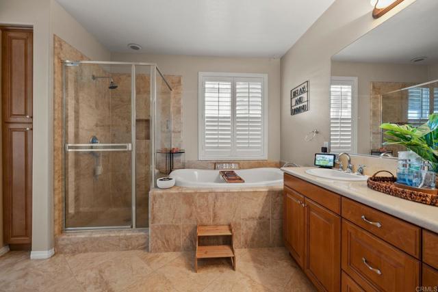 25111 Cedar Ridge Court, Wildomar CA: https://media.crmls.org/mediaz/92ee519f-f172-4599-8fd9-755253e93357.jpg