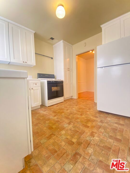 356 South Rexford Drive photo 6