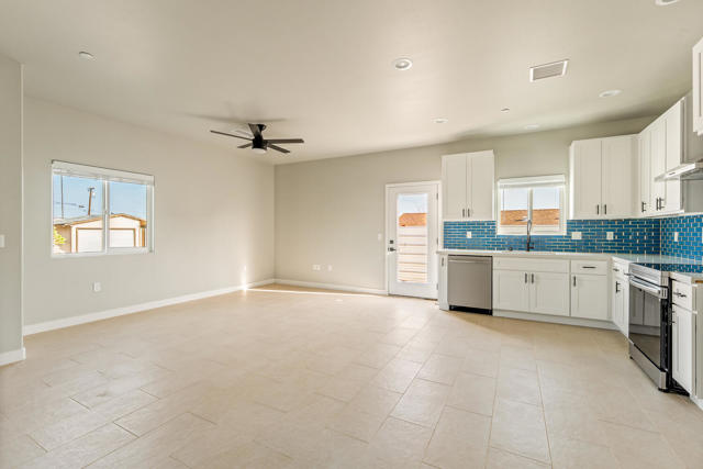 Image 15 of 21 For 13 Caliente Drive