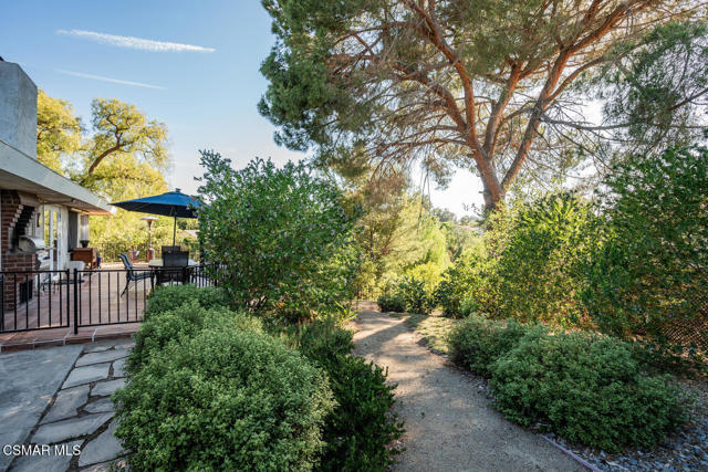 356 Laguna Terrace, Simi Valley CA: https://media.crmls.org/mediaz/92f0c925-f822-48fb-9c7e-afdc1613c90b.jpg