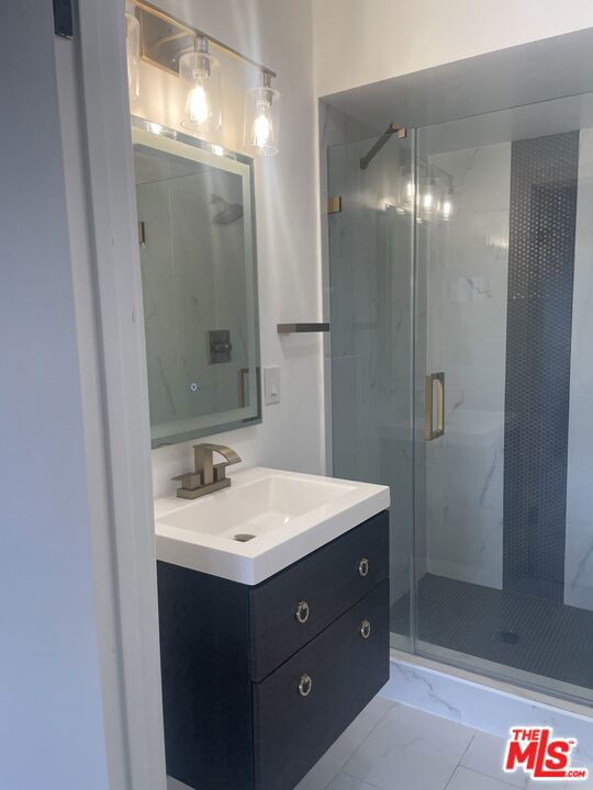 1609 Veteran Avenue, Los Angeles CA: https://media.crmls.org/mediaz/92f14653-2faf-4eef-a3cf-00ac567ff588.jpg
