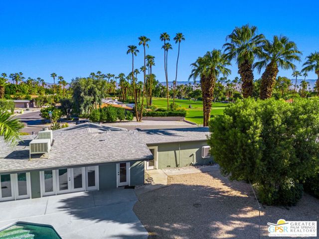 5111 E Bobolink Lane, Palm Springs CA: https://media.crmls.org/mediaz/92f2cc05-f043-4e2e-8f5b-597c33221765.jpg