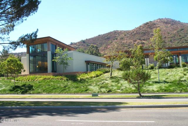 1641 Trafalgar Place, Westlake Village CA: https://media.crmls.org/mediaz/92f31d1e-f447-48f5-bc90-78b0b3487780.jpg