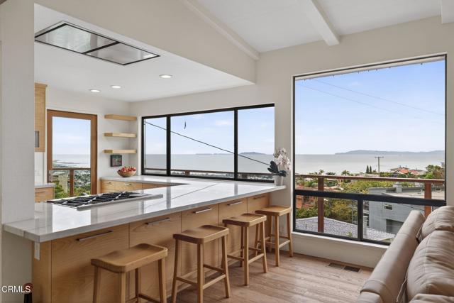 Detail Gallery Image 10 of 59 For 496 Lupine Way, Ventura,  CA 93001 - 2 Beds | 2 Baths