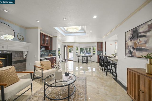 3698 De Rosa Ct, Concord CA: https://media.crmls.org/mediaz/92f3761d-2773-4f92-91b7-150082dc331e.jpg
