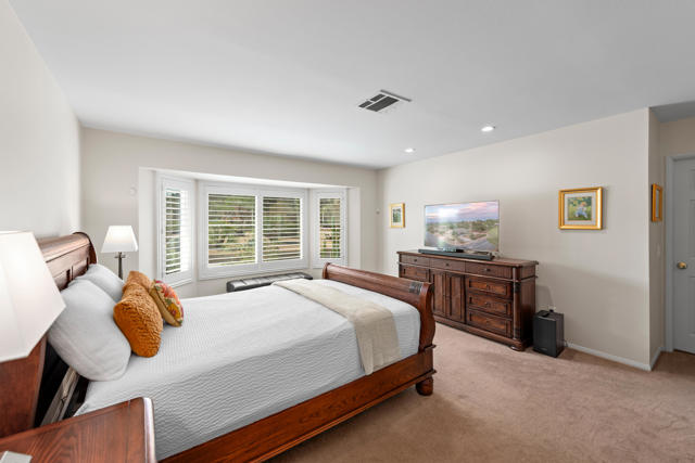 8395 Emerson Avenue, Yucca Valley CA: https://media.crmls.org/mediaz/92f3873b-5085-43e3-be99-9fe24100067b.jpg