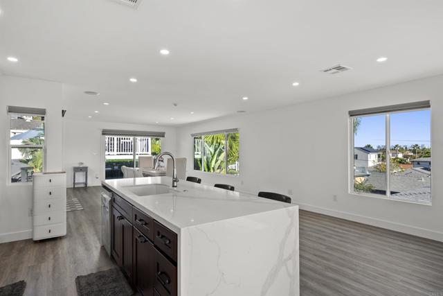 3120 Poe Street, San Diego CA: https://media.crmls.org/mediaz/92f47a6d-3205-4b7c-a597-d53e2bf3cc53.jpg