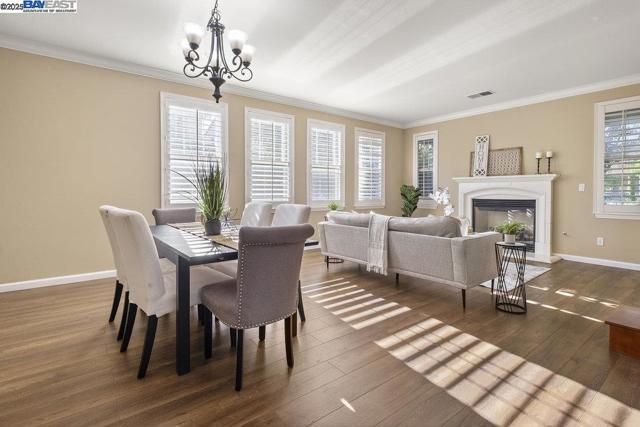 670 W Privado Way, Mountain House CA: https://media.crmls.org/mediaz/92f4abd2-820c-4df6-bc77-c55cf7df3fc5.jpg