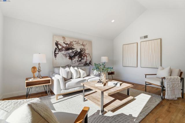 240 Carmelita Pl, Fremont CA: https://media.crmls.org/mediaz/92f52f60-5361-4b41-bef7-15b0afa17e4c.jpg