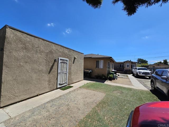 639 43 Morrison Street, San Diego CA: https://media.crmls.org/mediaz/92f5c9b2-2fff-4218-a11d-8ff46eba01e6.jpg