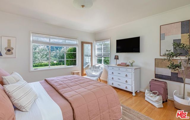 10999 Ojai Santa Paula Road, Ojai CA: https://media.crmls.org/mediaz/92f6be46-ed77-4231-bf59-4c05a7a7a9bf.jpg