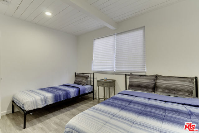 11812 RANDALL Street, Sun Valley CA: https://media.crmls.org/mediaz/92f740f8-ec44-49d3-a8ac-b54a1b8297a6.jpg