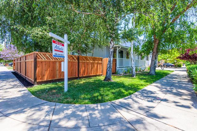 1105 Valota Road, Redwood City CA: https://media.crmls.org/mediaz/92f7d333-1038-4993-a523-193a96acee41.jpg