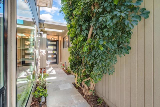 938 Ferngrove Drive, Cupertino CA: https://media.crmls.org/mediaz/92f81963-cd8a-4033-b478-83ad37f6cedb.jpg