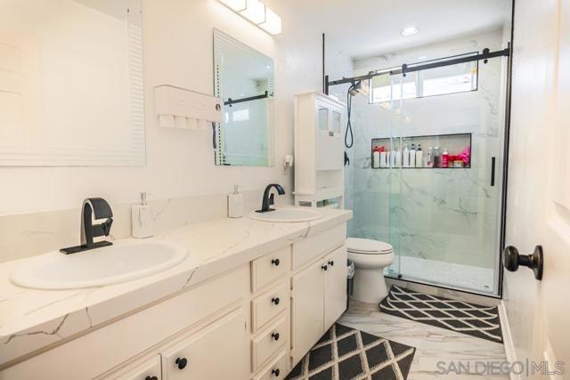3514 Lake Park Avenue, Fallbrook CA: https://media.crmls.org/mediaz/92f8e3e0-505c-42c1-998f-aeae003ffe47.jpg