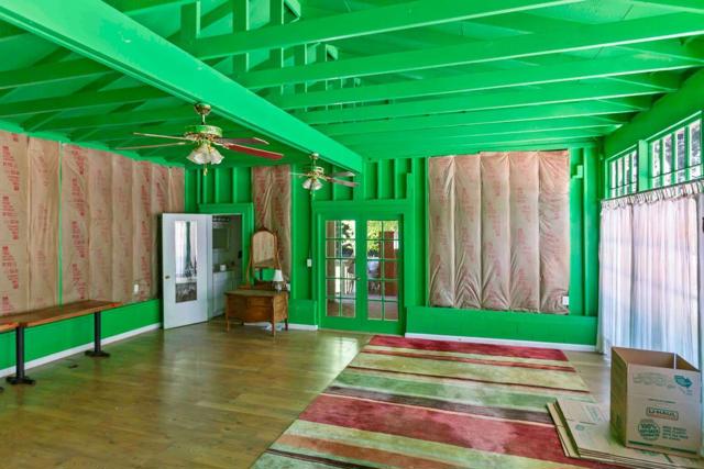 22370 Old Santa Cruz Highway, Los Gatos CA: https://media.crmls.org/mediaz/92f8eedd-e71c-4314-8359-dbe592cbda26.jpg