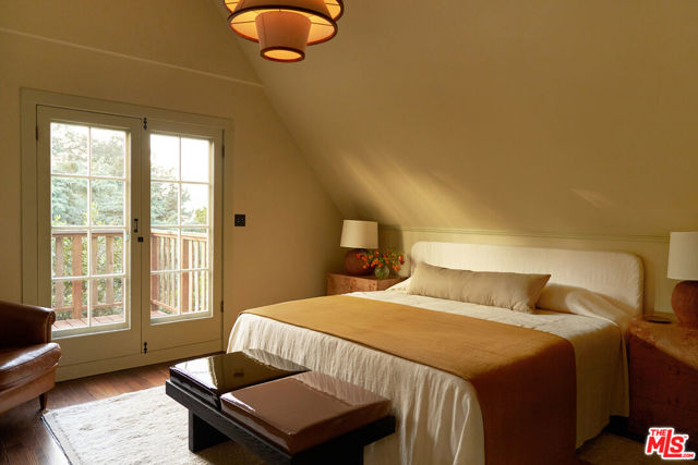 Image 24 of 35 For 1960 Escarpa Drive