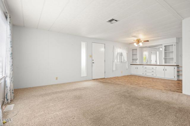 Detail Gallery Image 6 of 41 For 80 Copland Cir #80,  Ventura,  CA 93003 - 2 Beds | 2 Baths