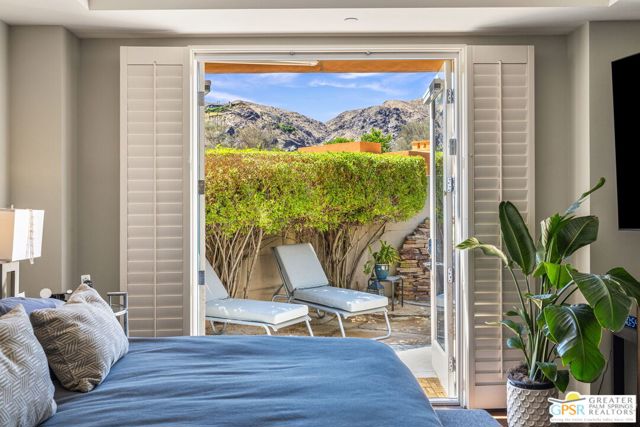 2985 Searchlight Lane, Palm Springs CA: https://media.crmls.org/mediaz/92fb5171-dd0d-4899-b97f-4a2172b96f68.jpg