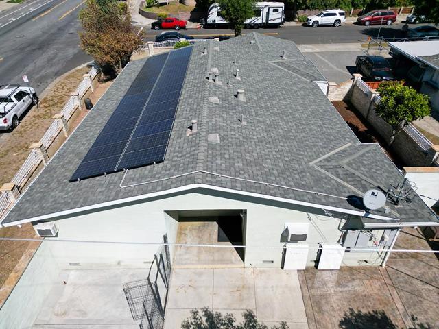 Image 33 of 40 For 1582 Fall Avenue